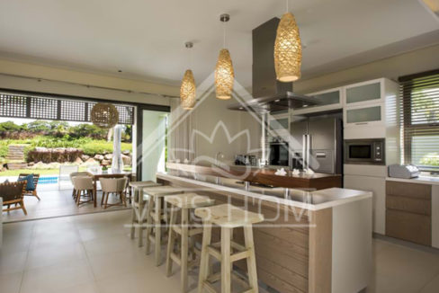 Belle villa IRS chic de plain - pied dans le quartier Amalthea à Anahita