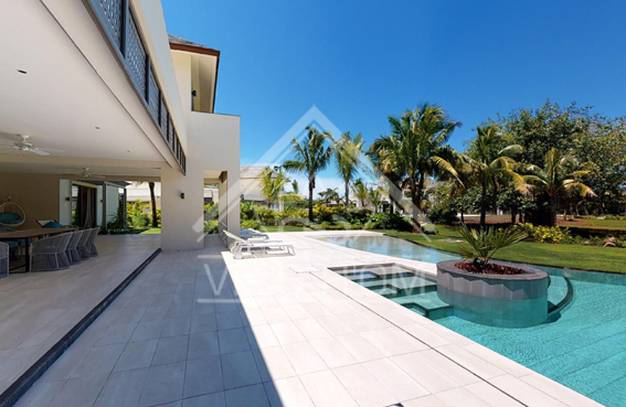 Une magnifique villa de luxe en IRS moderne et contemporaine à Anahita