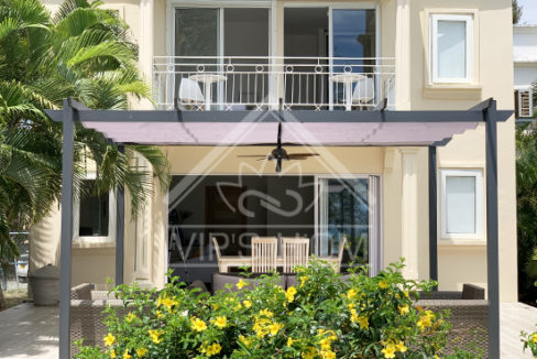 Belle villa 4 chambres à louer pied dans l'eau dans une résidence fessant face au Coin de Mire