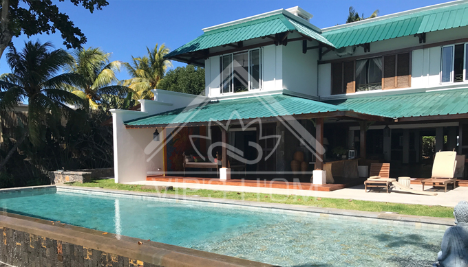 Sublime villa 6 chambres à louer pied dans l'eau dans le nord de l'île Maurice