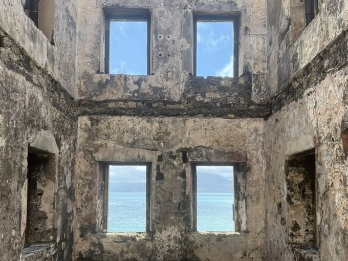 Galerie - Salle en ruine du vieux phare